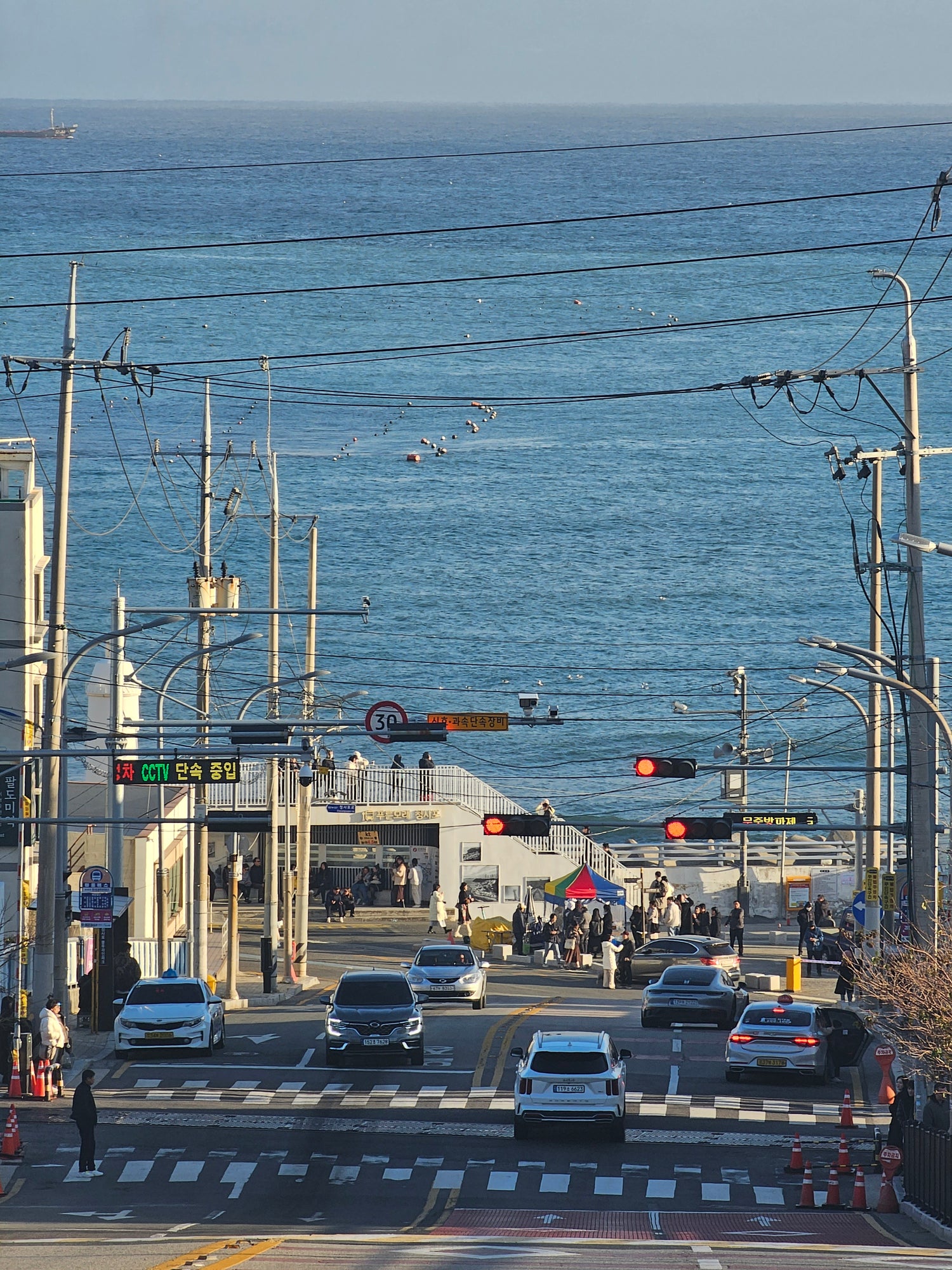 Vue sur la vie quotidienne à Busan en Corée du Sud dans les rues du quartier de Cheongsapo.