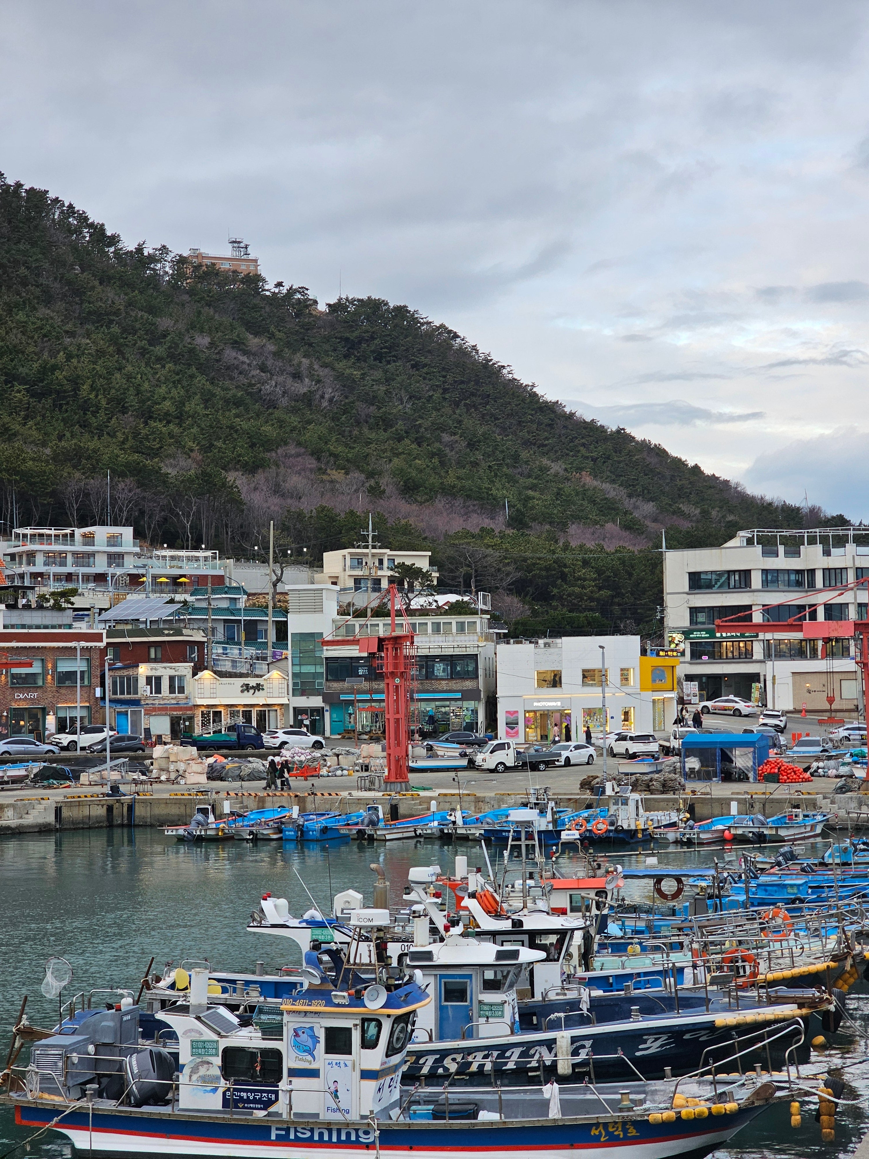 Vue du port de Cheongsapo à Busan en Corée du Sud, une vue quotidienne de la vraie vie coréenne.